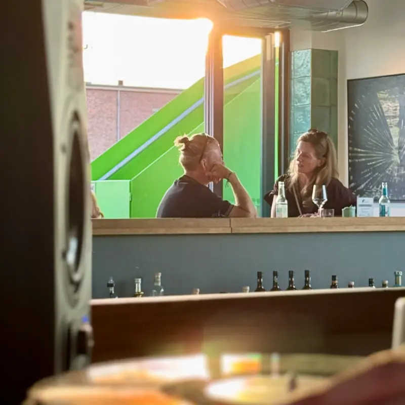 bar-conversation-sunset