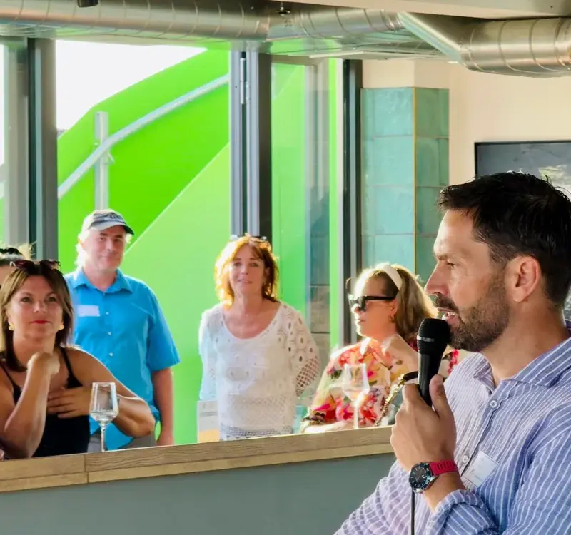 event-speech-networking-gathering
