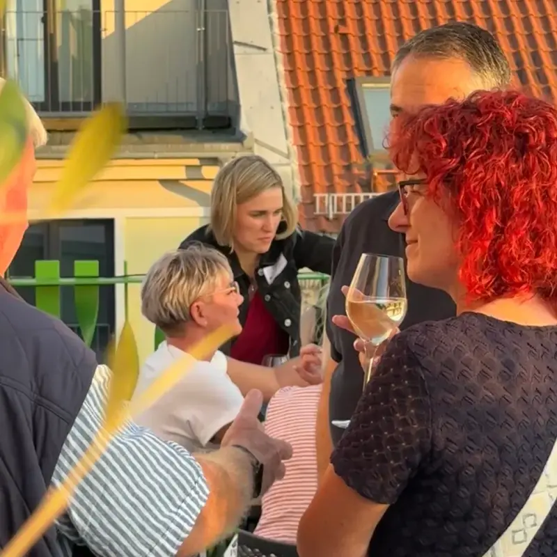 friends-gathering-rooftop-drinks