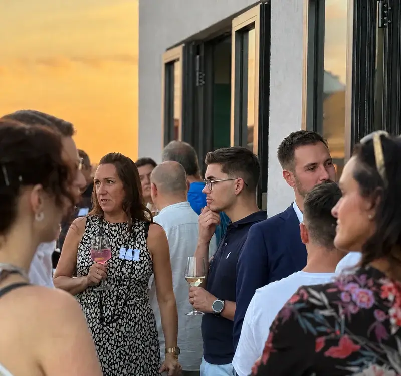 networking-event-sunset-drinks